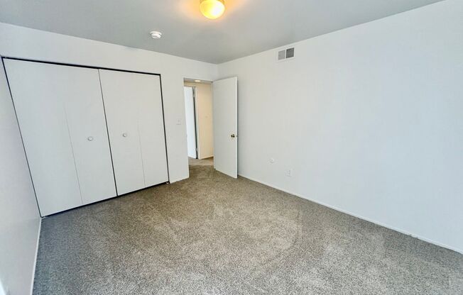 2 beds, 1 bath, 950 sqft, $1,295, Unit #203