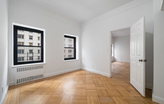 2 beds, 1 bath, 900 sqft, $6,250, Unit 7A