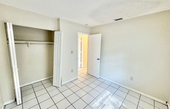 2 beds, 1 bath, $1,595