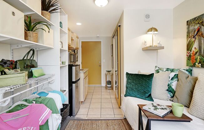 Convenient Apartments on Cap Hill!