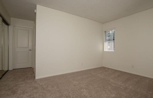 bedroom with carpet