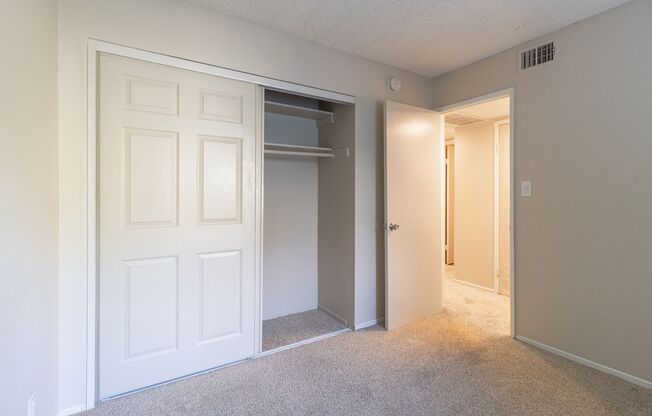 3 beds, 1.5 baths, 1,025 sqft, $2,275, Unit 490004