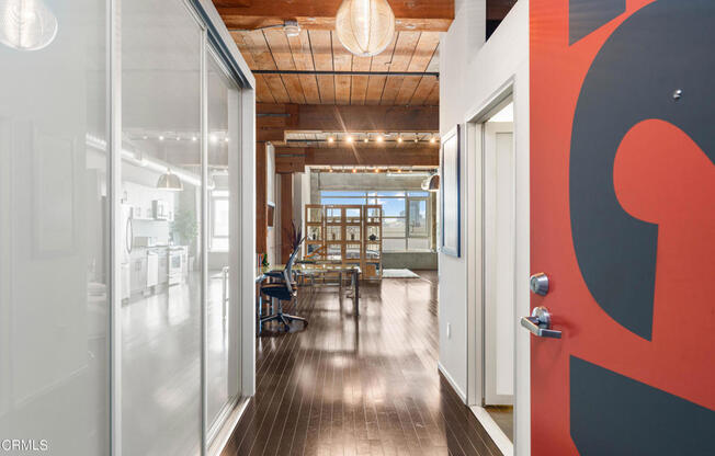 1 bed, 1 bath, 950 sqft, $3,700, Unit 427