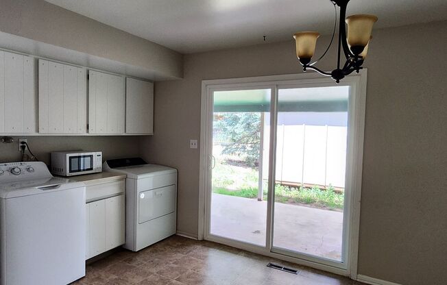 2 Bedroom | 1 Bathroom Available for Rent!