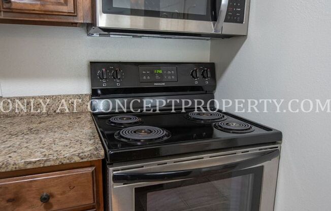 2 beds, 1 bath, 830 sqft, $1,299, Unit 7108 03