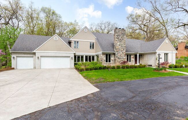 SOPHISTICATED COMFORT in HISTORIC FRANKLIN