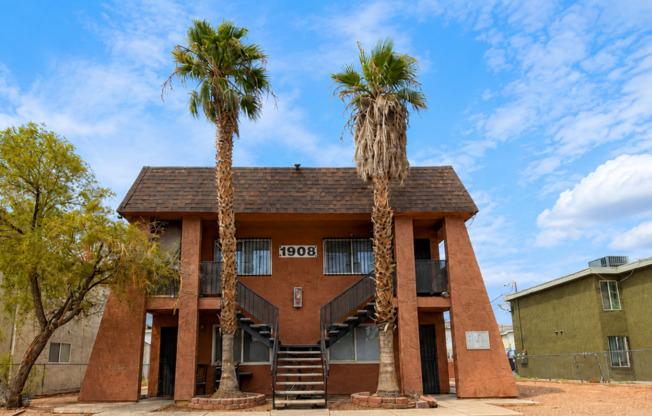 Spacious 2Bed/1Bath 1'st floor apartment in Westside of Las Vegas