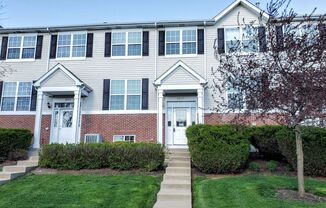 SPACIOUS 3 BEDROOM, 2.1 BATH TOWNHOME WITH ATTACHED GARAGE!