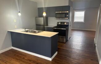 1 bed, 1 bath, 800 sqft, $850