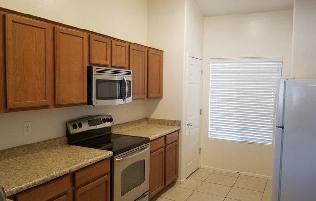 3 beds, 2 baths, $2,050