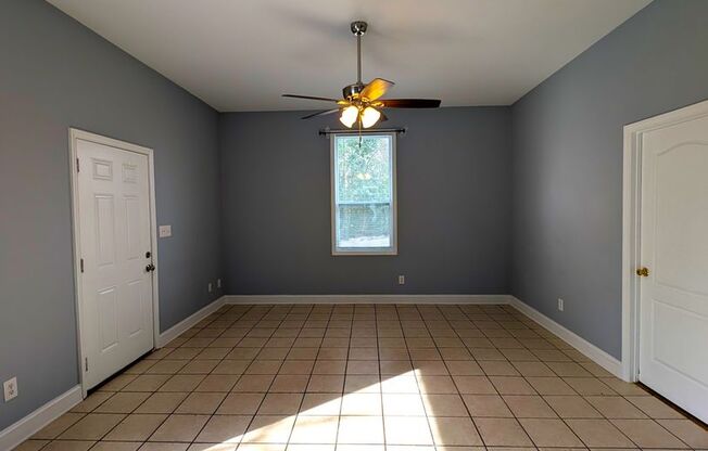 Downtown Cornelius! Minutes from Lake Norman! NEW HVAC!  2 Bedroom, DUPLEX!