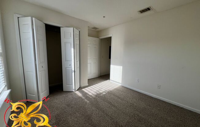 3 beds, 2 baths, $1,050, Unit # 9