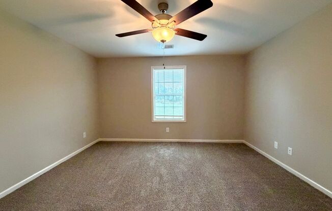 2 beds, 1.5 baths, $1,295