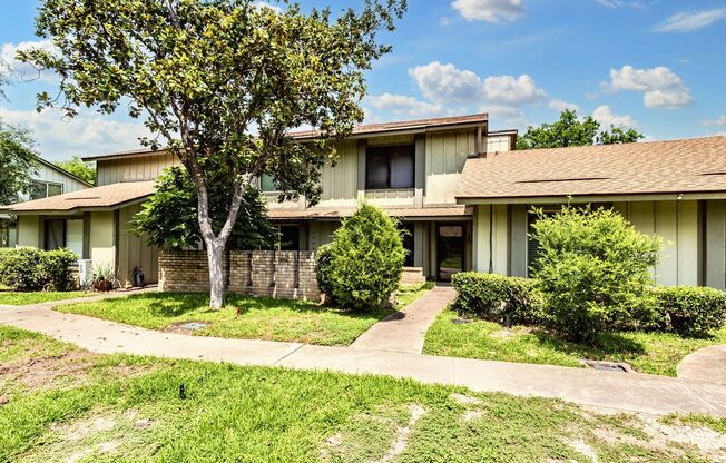 Contemporary 3/BR 1.5/BA Home with Updated Kitchen & Enclosed Patio