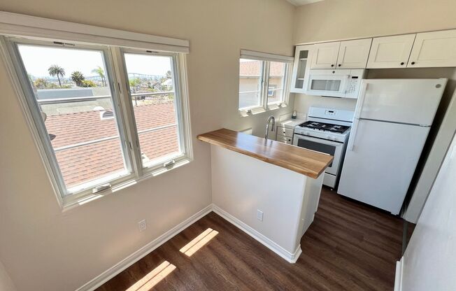 G Street Apartments* - 3183L