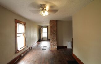 2 beds, 1 bath, $1,100