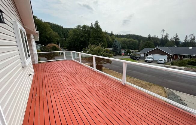 4 beds, 2.5 baths, $3,800