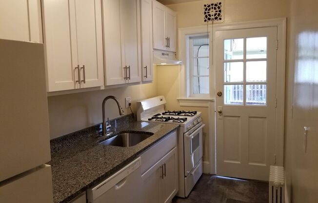 1 bed, 1 bath, 660 sqft, $2,195