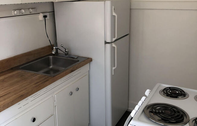 Studio, 1 bath, 378 sqft, $1,300, Unit 309