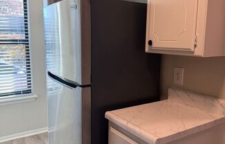 2 beds, 1.5 baths, 950 sqft, $1,050, Unit 9