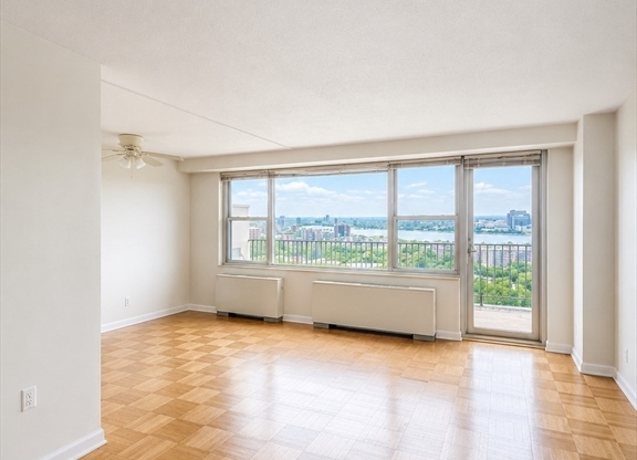 Studio, 1 bath, 605 sqft, $3,600, Unit 26K