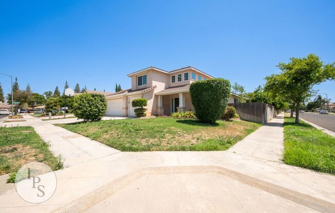 Fresno CUSD Home, 4BR/3BA, Newly Remodeled - Lots of Amenities!