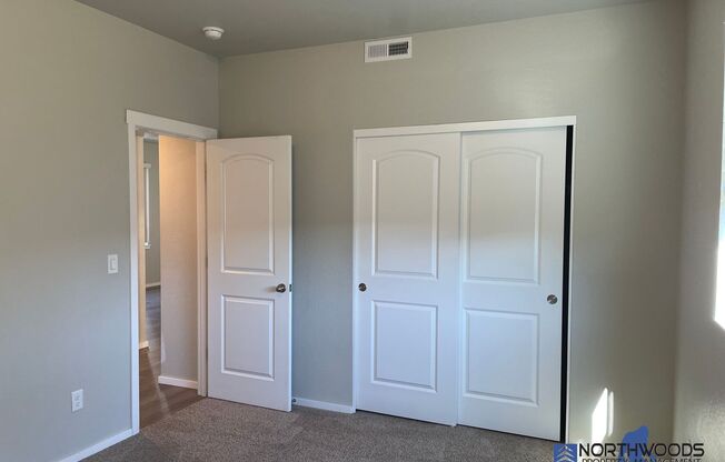 2 beds, 1 bath, $1,575