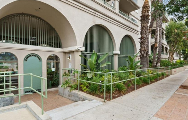2 beds, 2 baths, $2,695, Unit 1