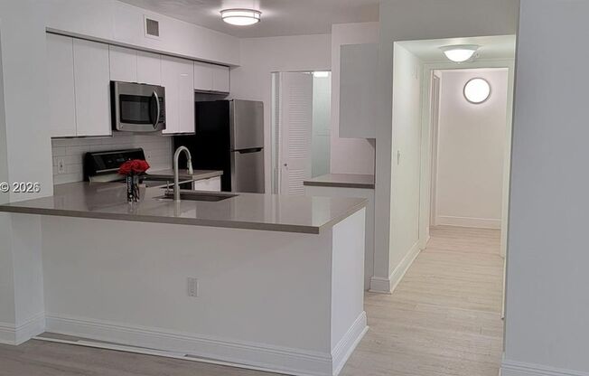 12124 SAINT ANDREWS PL UNIT 201 MIRAMAR, FL 33025