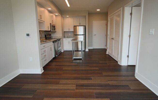 1 bed, 1 bath, 605 sqft, $1,495, Unit APT 424