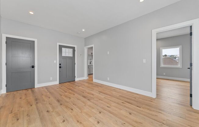 1259 3/4 S MUIRFIELD RD