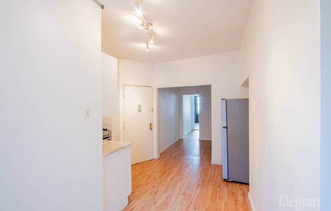 488 9 AVE
