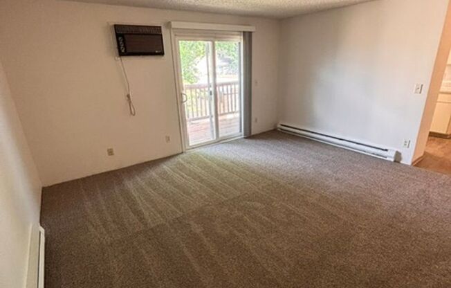 $1,075 / 2br - ►► Valley 2Bd 1Ba Apt with POOL! #3030 ◄◄ (Spokane Valley)