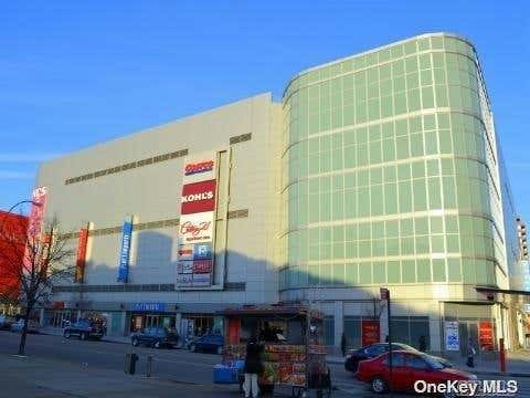 1 bed, 1 bath, 750 sqft, $2,400, Unit 4C