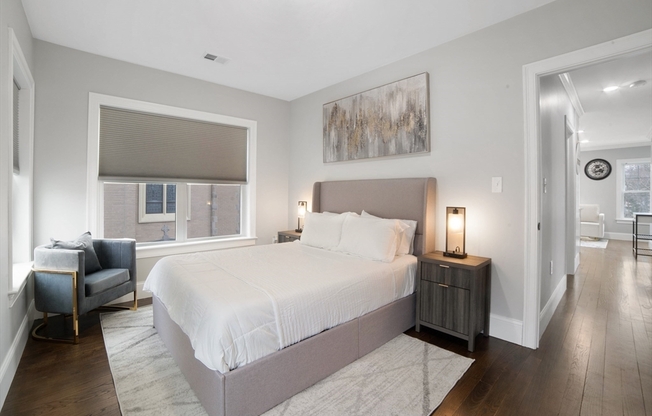 593 GALLIVAN BLVD