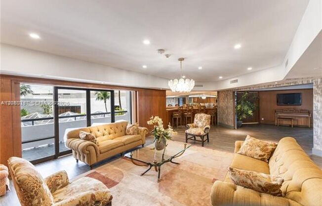 3 beds, 2 baths, $4,500, Unit # 4 L