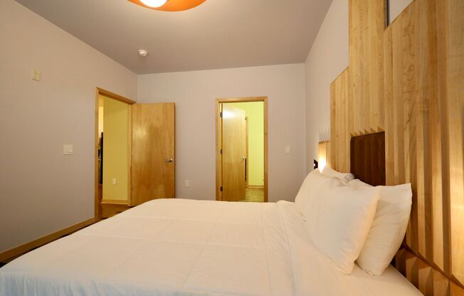 1 bed, 1 bath, 707 sqft, $3,371, Unit Unit 305