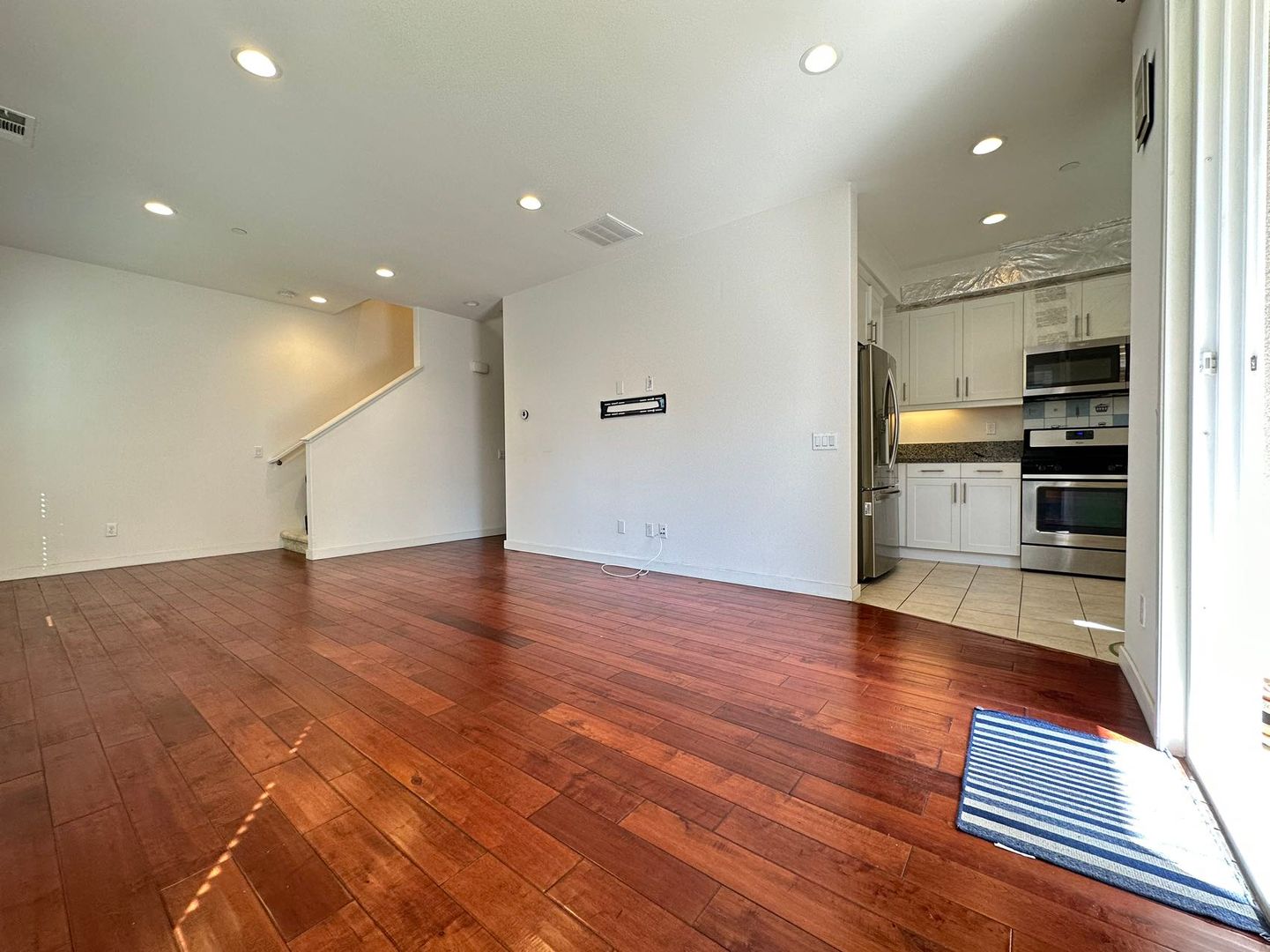 2 Bedrooms home for leasing in El Monte