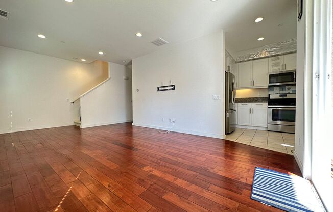 2 Bedrooms home for leasing in El Monte