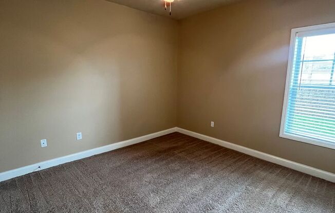 1 bed, 1 bath, 765 sqft, $795, Unit 03