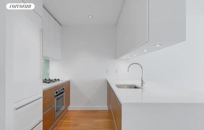 1 bed, 1.5 baths, 801 sqft, $5,600, Unit 21E