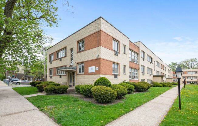 1822-1838 W 107th St