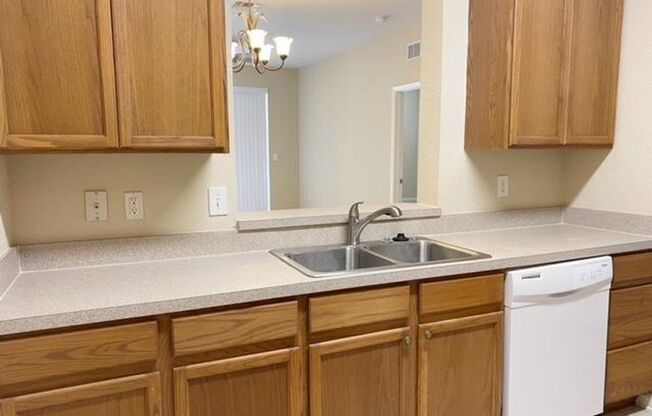 Spacious 3/2 Condo with Pond View!