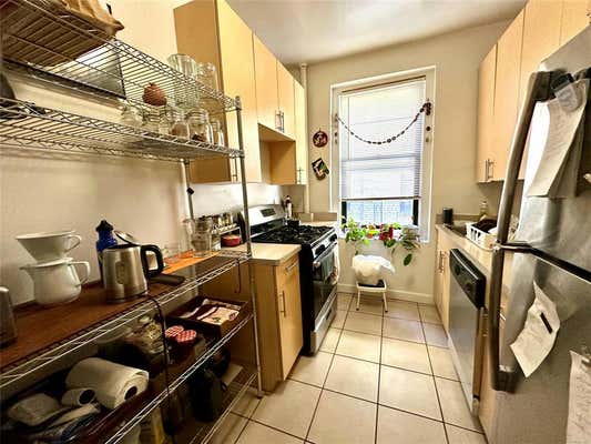 1 bed, 1 bath, 800 sqft, $2,100, Unit 3L