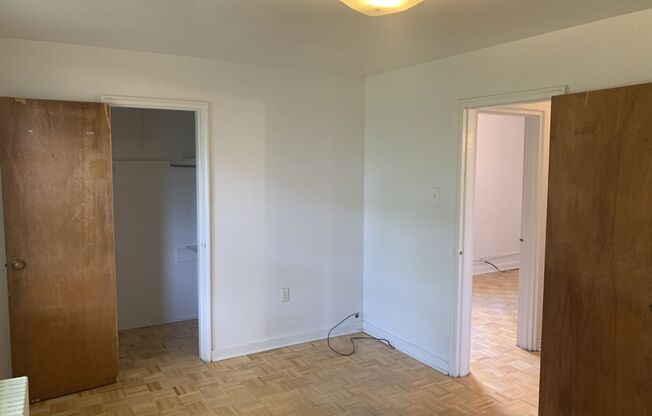 2 beds, 1 bath, $1,710, Unit 317B