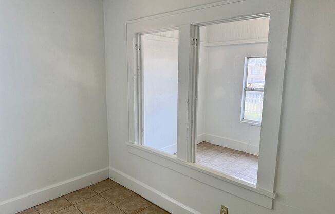 Affordable 2/1 located in St. Pete!