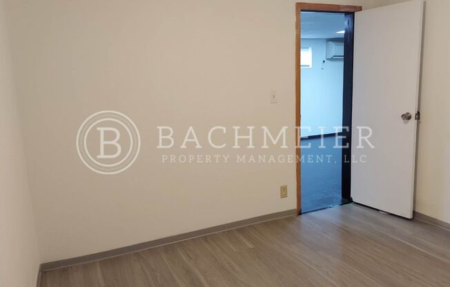 2 beds, 1 bath, $900, Unit Basement