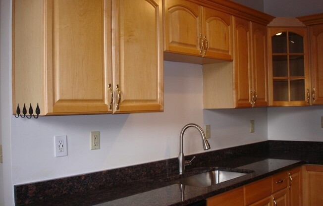 11 PLEASANT ST
