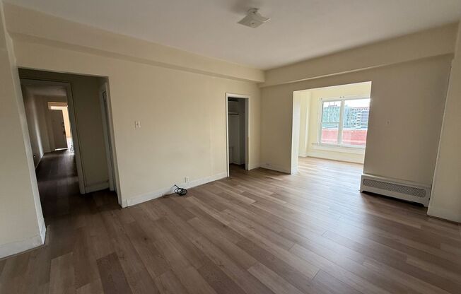 2 beds, 2 baths, 1,772 sqft, $2,200, Unit Old King Edward 61