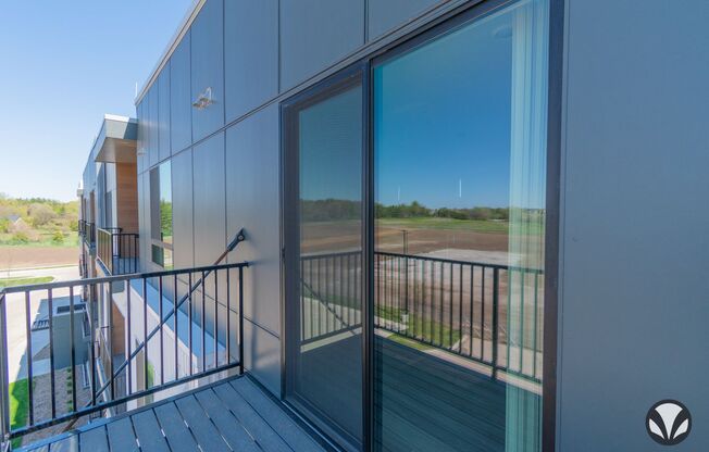 1 bed, 1 bath, 575 sqft, $999, Unit YH-4009